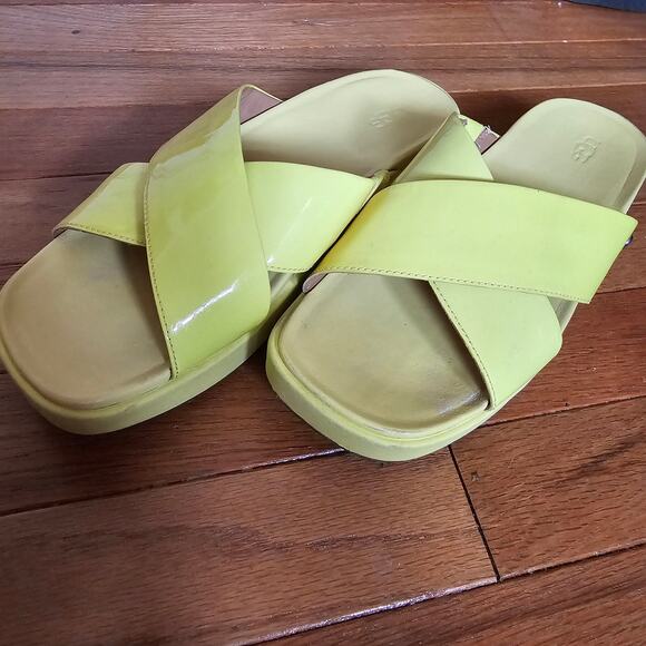 Ugg Emily Patent Leather Slides Yellow  Size 8.5 - Picture 8 of 11